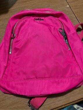 Kipling | Bags | Kipling Seoul Small Backpack In Red With  display picture 3